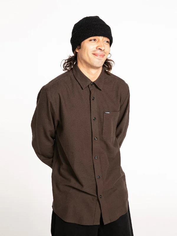 men's thermal undershirt with anti-microbial treatmentCaden Solid Long Sleeve Shirt - Dark Brown
